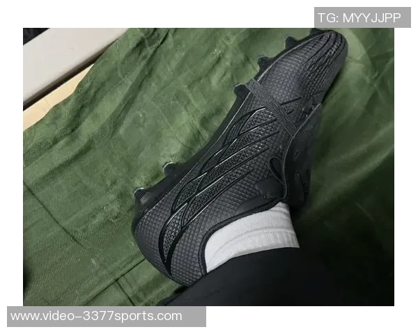 探索足球鞋的魅力与风采尽在这组精彩鞋子图片中